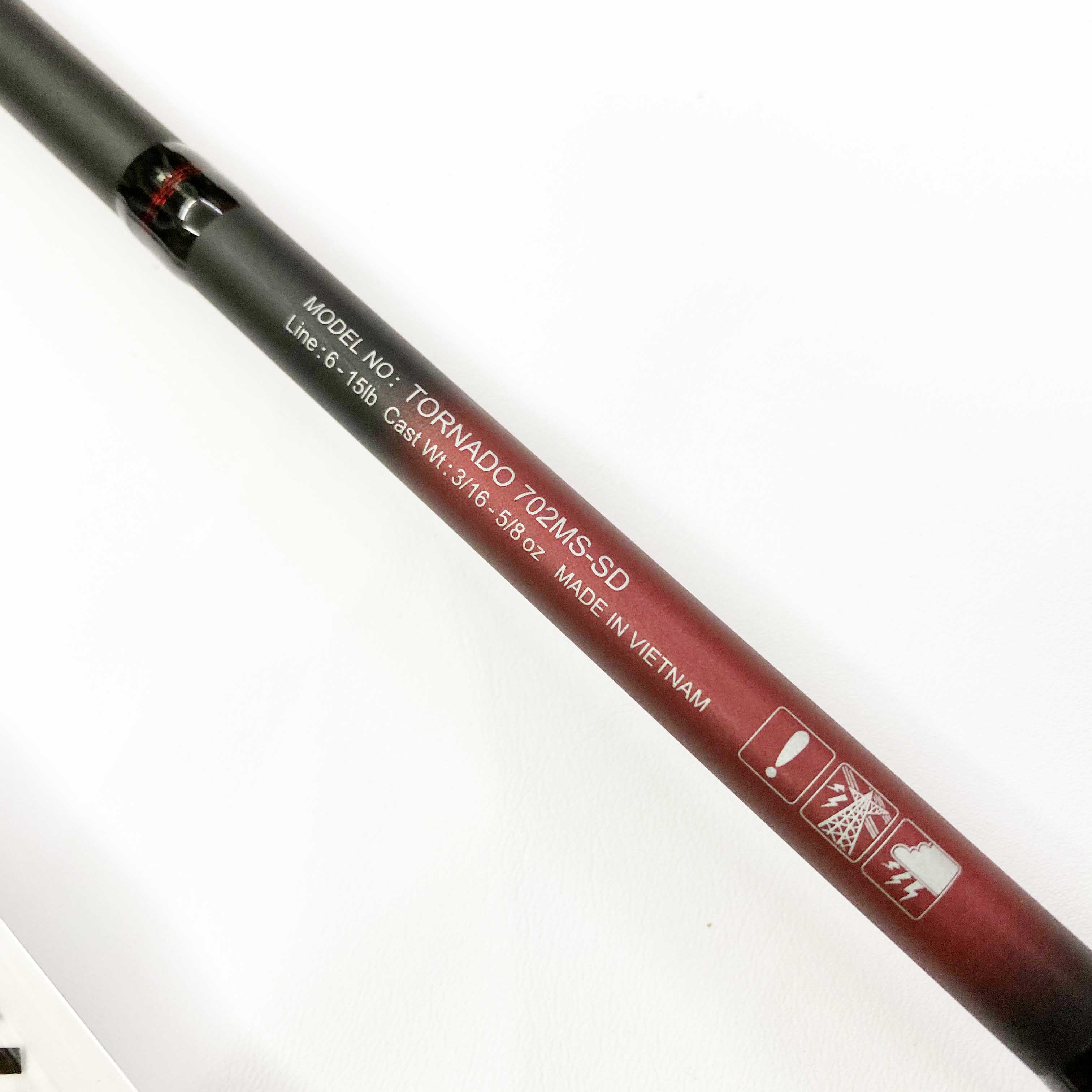 Cần câu cá Daiwa Tornado 702MS khoen Fuji Pat Daiwa