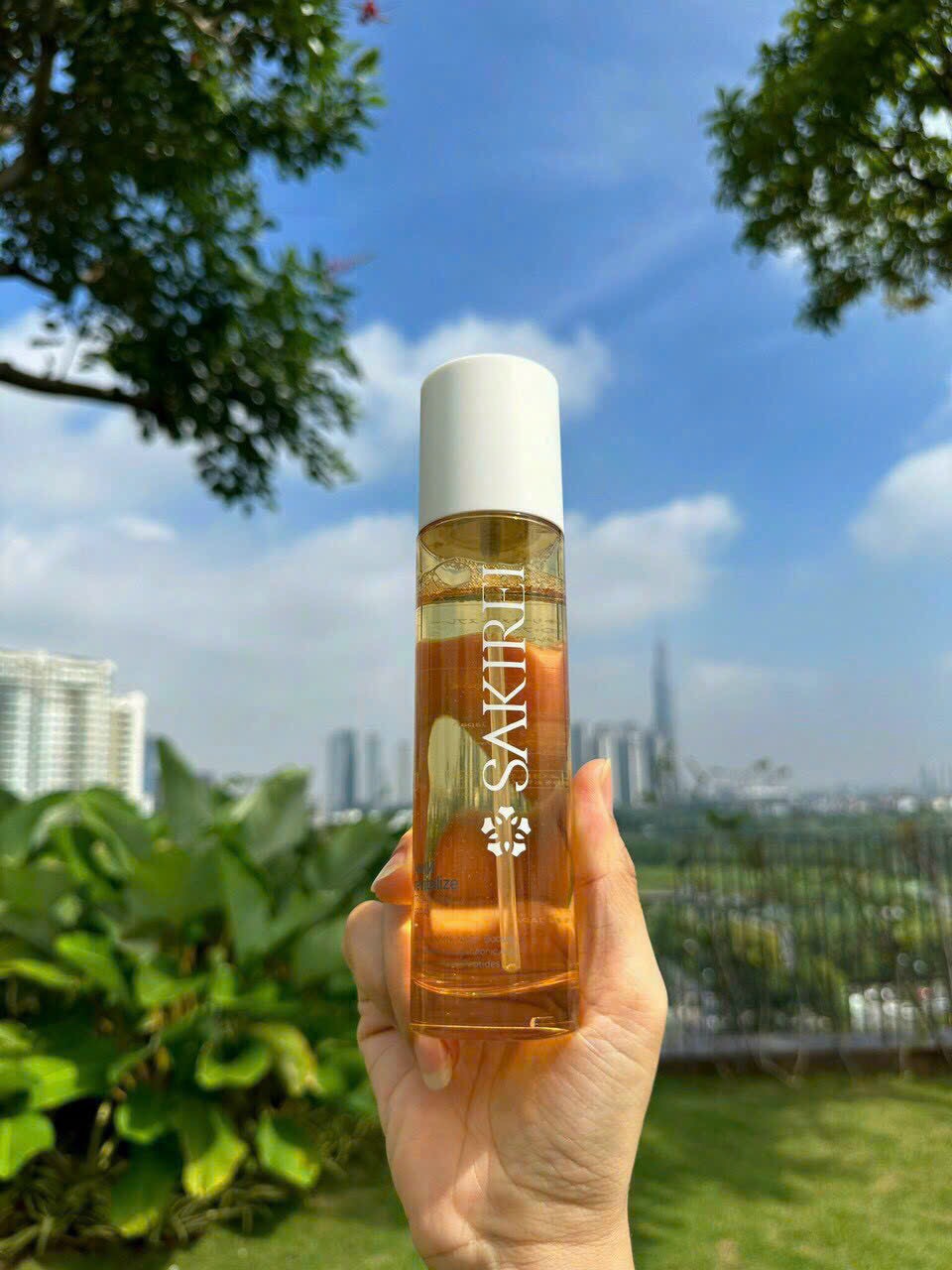 Xịt NMN và HA chống lão hóa, giúp cấp ẩm, phục hồi da Sakirei NMN Revitalize Treatment Spray 150ml