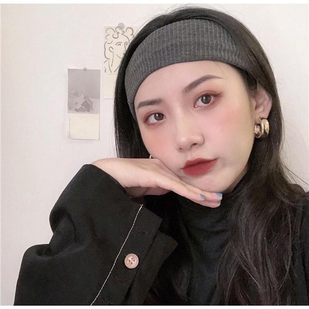 Khuyên tai chữ C chốt bạc dễ thương