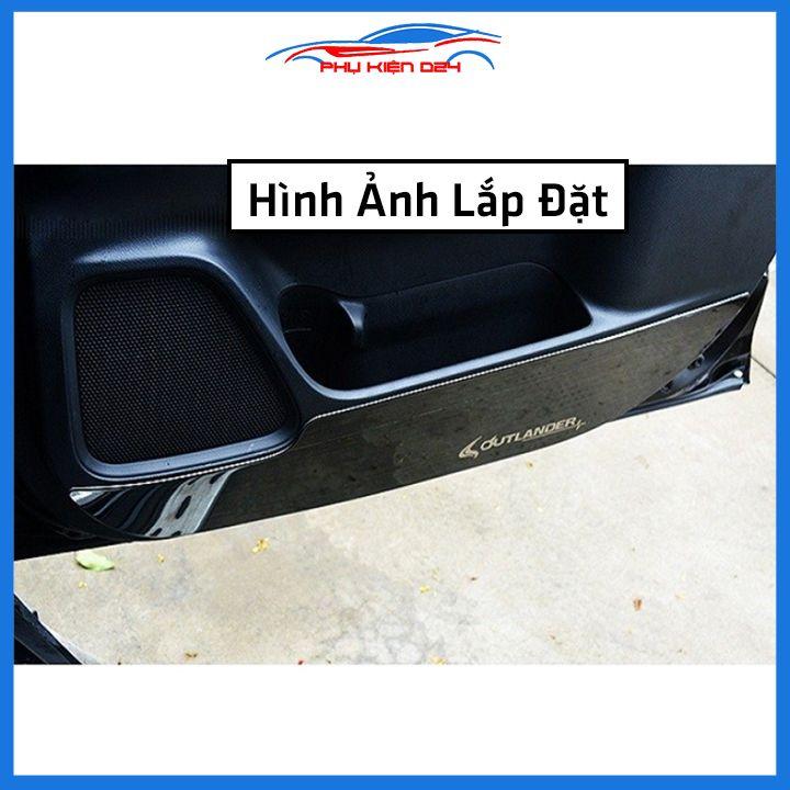 Bộ ốp tapli Outlander 2017-2018-2019-2020-2021-2022 vân Titan chống xước va đập khi mở cửa và làm đẹp xe