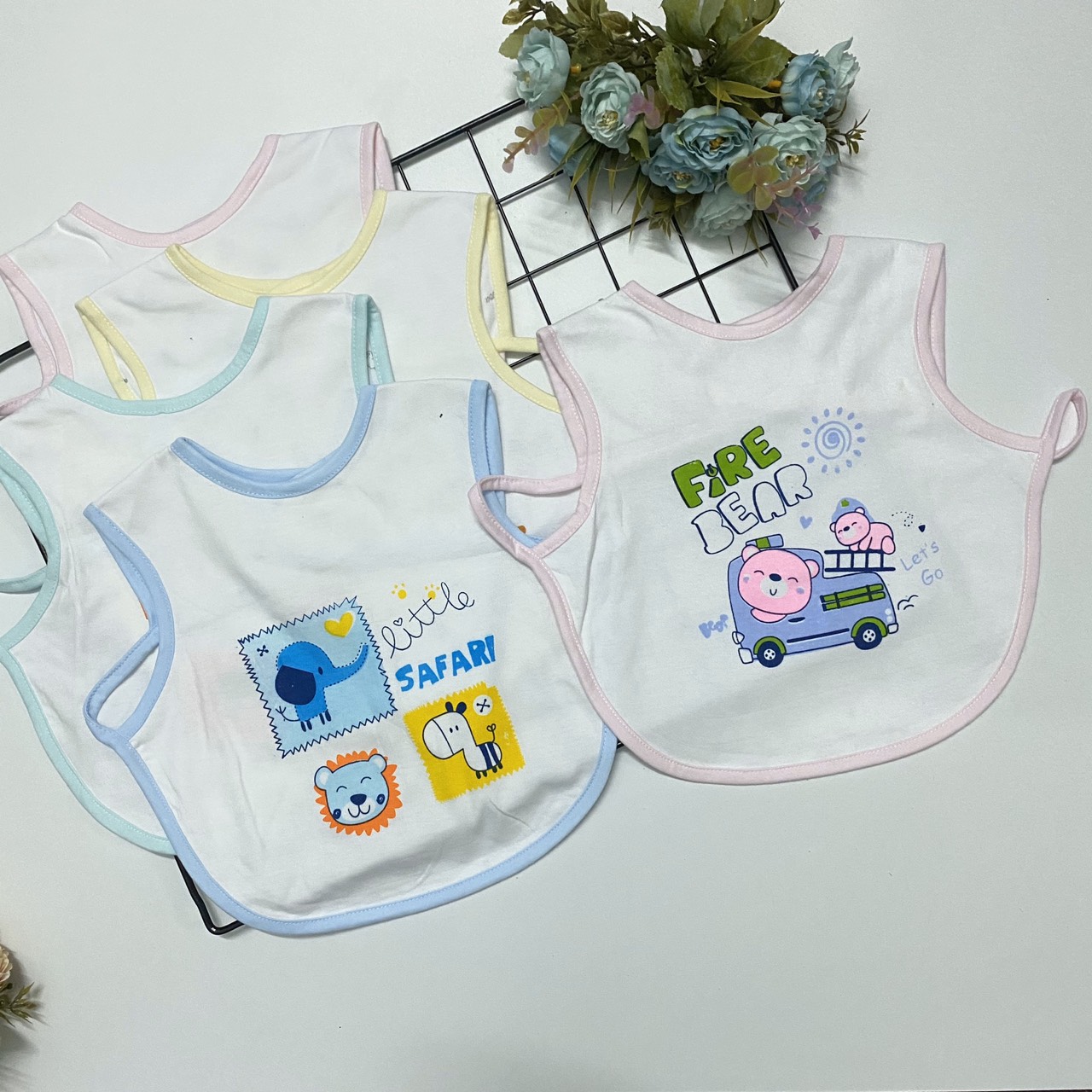 Combo 3 yếm áo cotton ăn dặm JOU cho bé trai, bé gái, chất vải cotton 100% mềm, mịn, thoáng mát, giữ gìn vệ sinh cho bé yêu