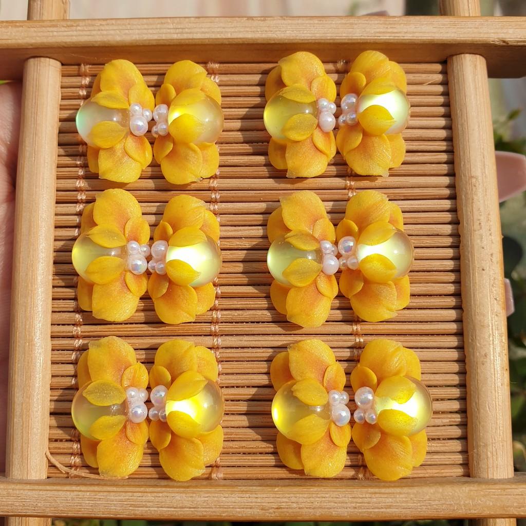 Hoa nửa ôm đá mắt mèo - Hoa bột đính móng 12HA