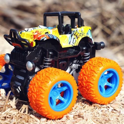 Xe ô tô địa hình Nhào Lộn chi tiết Y Như Thật Monster truck