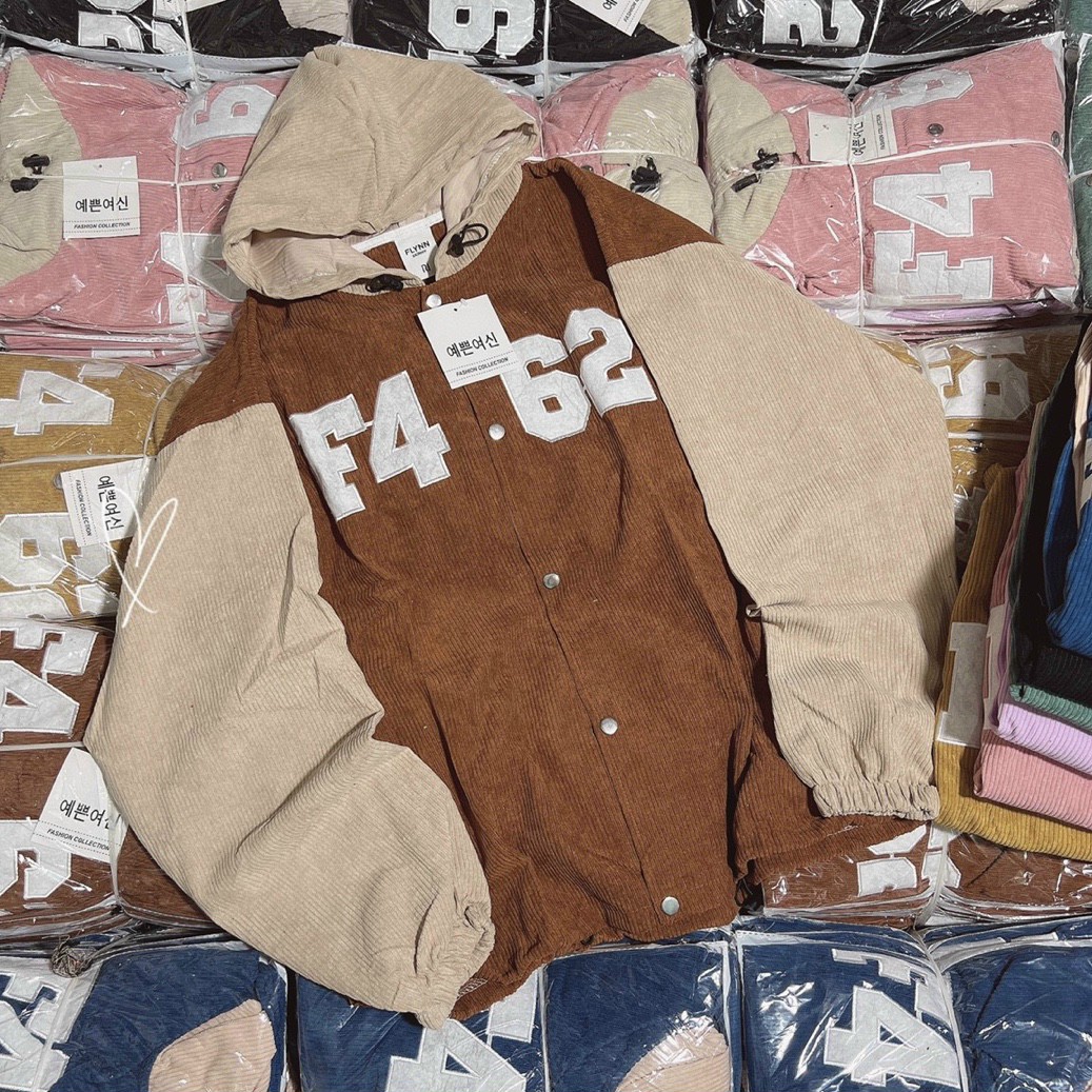 Áo Khoác Nhung Kaki Kiểu Bomber Unisex Có Nón Mũ Thêu F462 Nút Bấm - Nam Nữ Teen hàn Quốc Mặc Đẹp