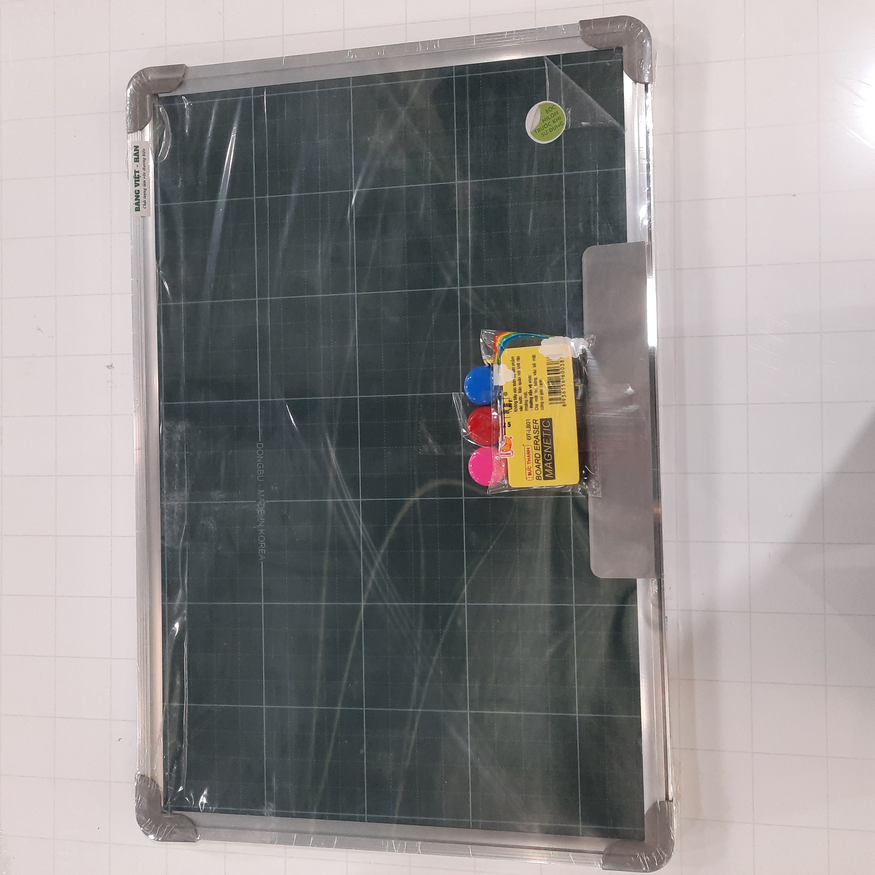 Bảng từ xanh kẻ ô ly, KT: 40x60cm
