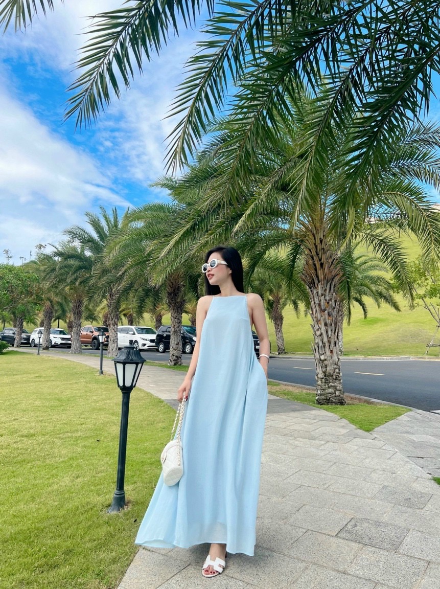 Đầm Maxi tơ dập ly hở lưng