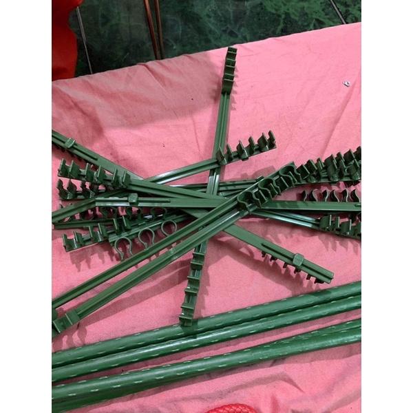 Thanh nối ngang tạo khung cho ống thép bọc nhựa phi 11