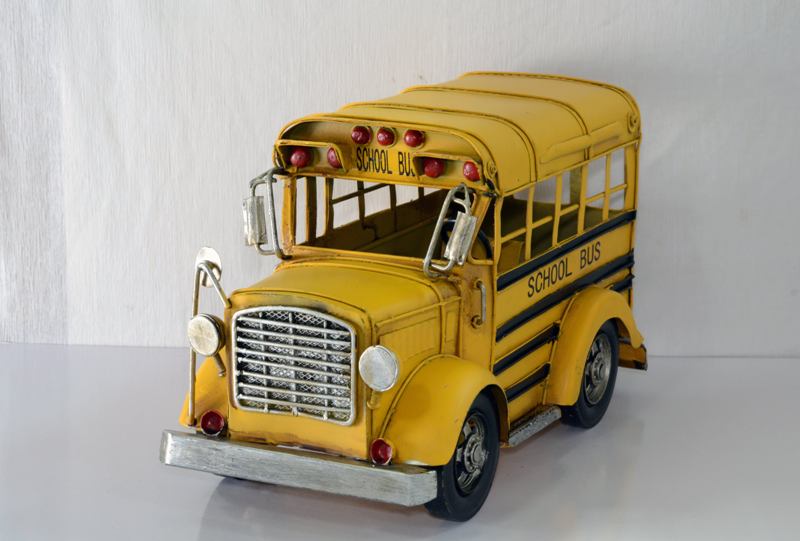 Mô hình xe buýt trường học/ Vintage Metal School Bus Handmade Decoration (0810E-1053)