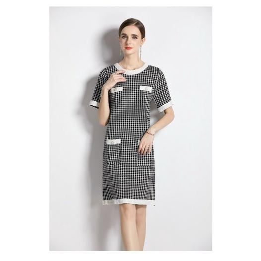 ĐẦM LEN HỌA TIẾT