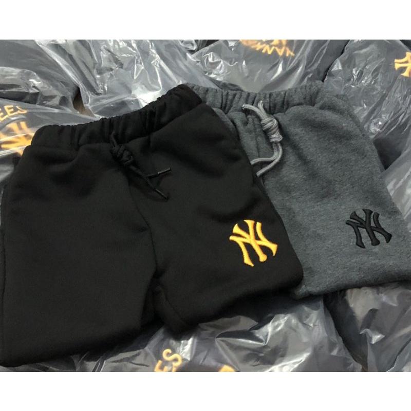 Quần nỉ jogger bé trai Yankees màu đen và xám (90-150)