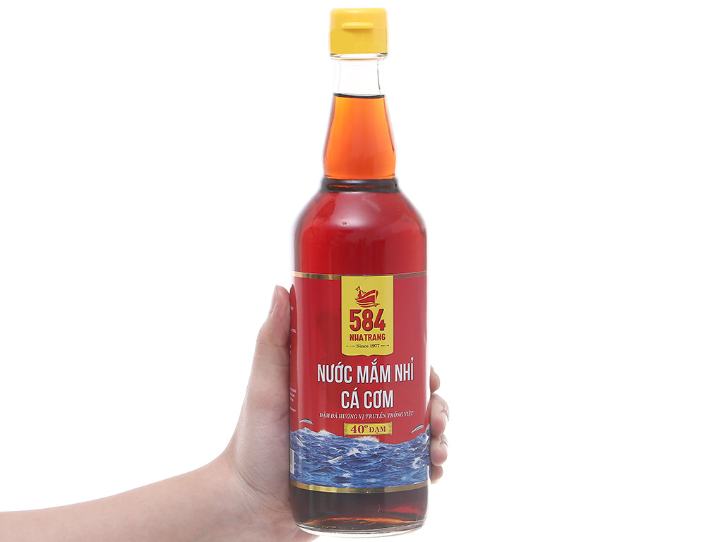 Combo 2 chai Nước mắm Nhỉ Cá cơm 584 Nha Trang, 40 độ đạm, Chai thủy tinh 500ml, Date luôn mới