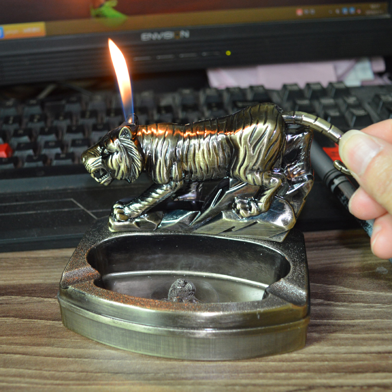 Hộp Quet Vỏ Hột Quẹt Bật Lửa kiêm gạt tàn hình con hổ xài gas