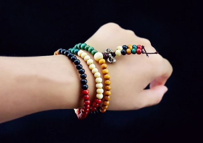 Vòng Tay Chuỗi Hạt Đàn Hương Ngũ Sắc 108 Hạt