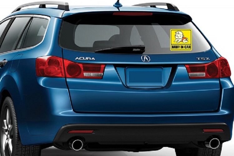 Miếng dán phản quang xe ô tô Mama In Car tiện ích