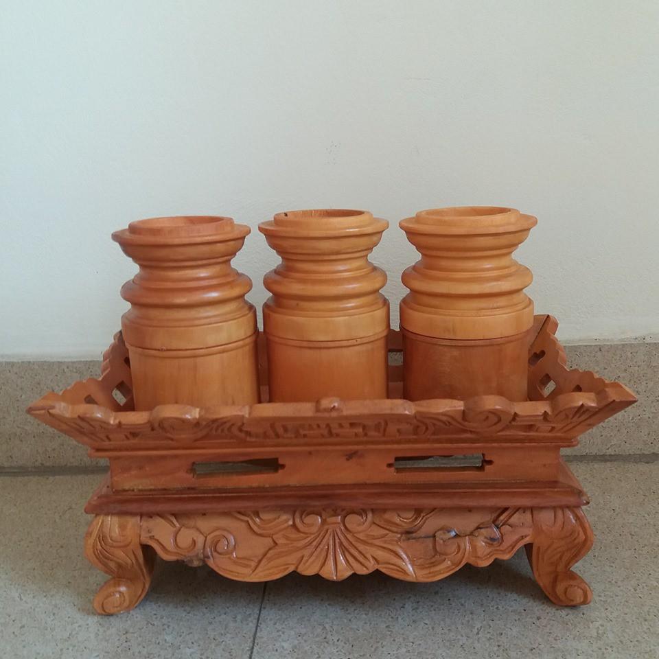 Đồ thờ -đài thờ cúng gỗ mít kích thước cao 18cmx20cmx40cm + 3 quả đài
