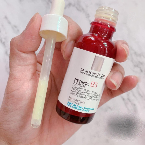 Tinh chất giúp tái tạo da, giảm thâm nám và nếp nhăn trên da, làm đều màu da La Roche Posay Retinol B3 Serum (30ml) + Tặng Móc Khóa