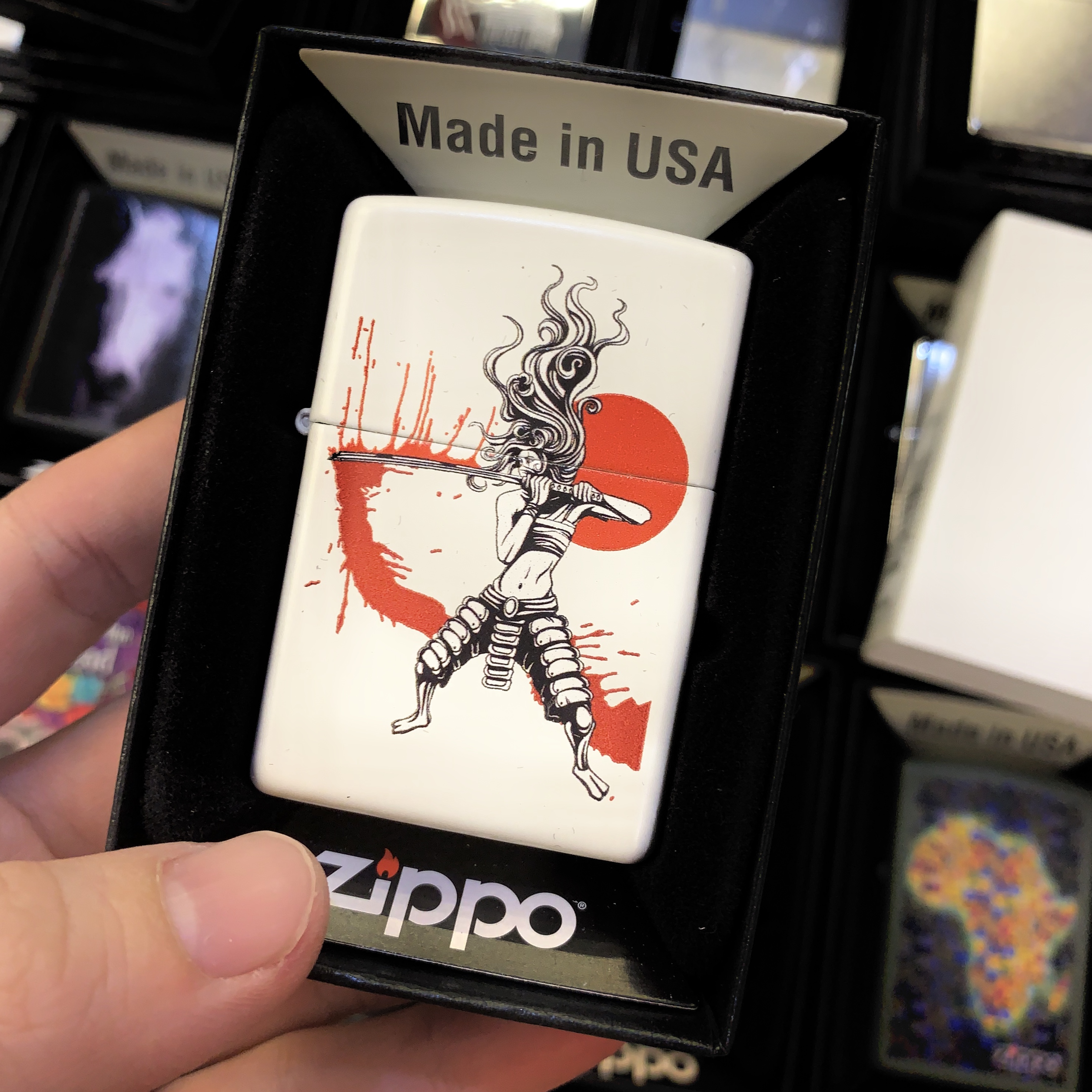 Bật Lửa Zippo 214 Samurai Girl