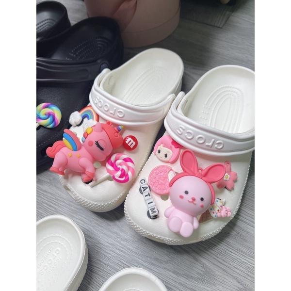 Dép sandan cờ rốt full charm và tên