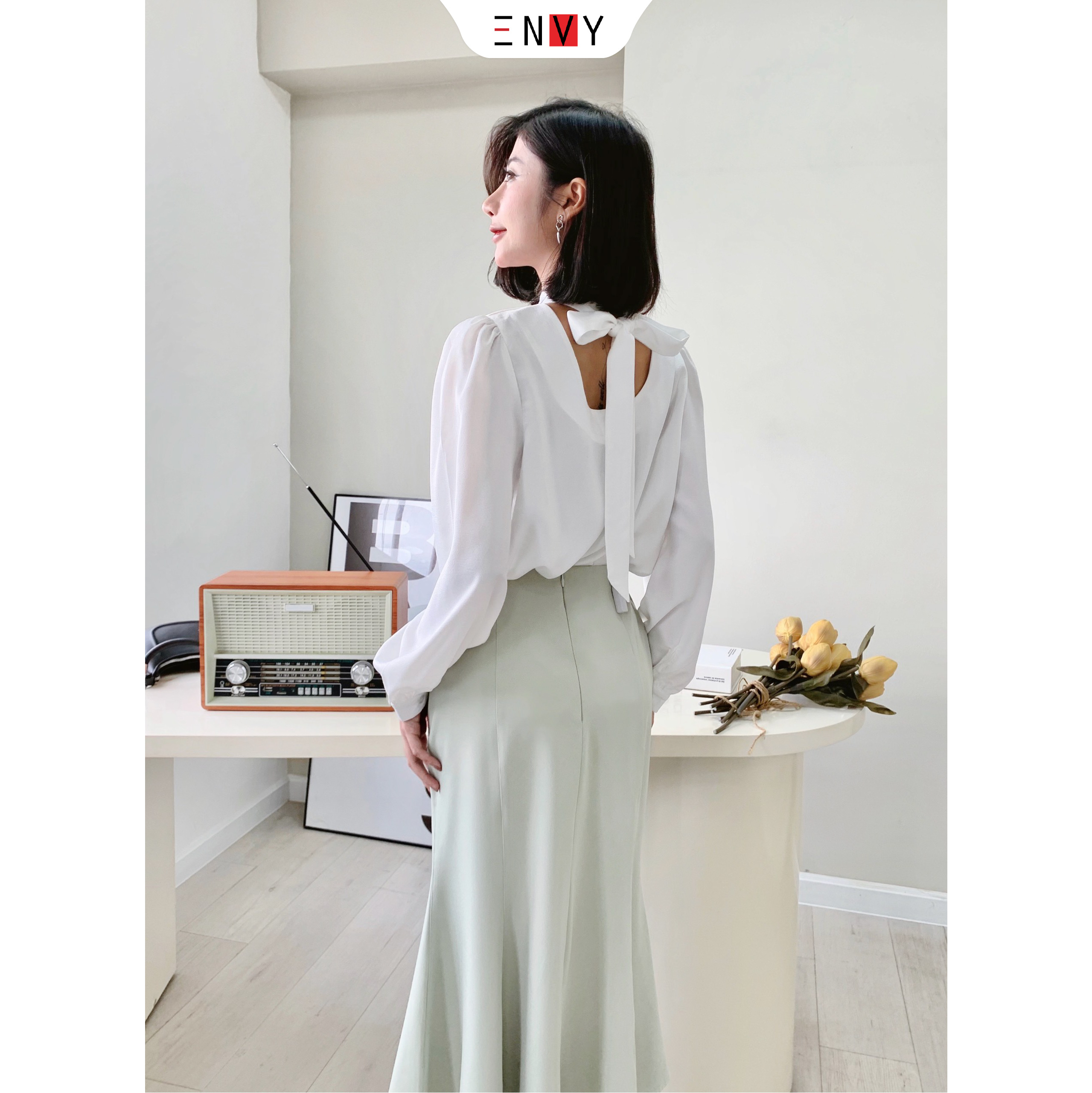 Áo kiểu sơ mi nữ tiểu thư cột nơ sau ENVY A266 thanh lịch