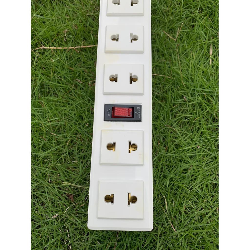 Ổ cắm Điện Quang ĐQ 001A-01  - Năm SX 2014, 2015 - Bảo hành 12 tháng