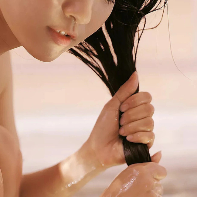 Dầu Xả Phục Hồi Giúp Tóc Bồng Bềnh  Himawari Dear Beautie Oil In Shampoo Volume &amp; Repair 500mL (Bị Trầy Vỏ)