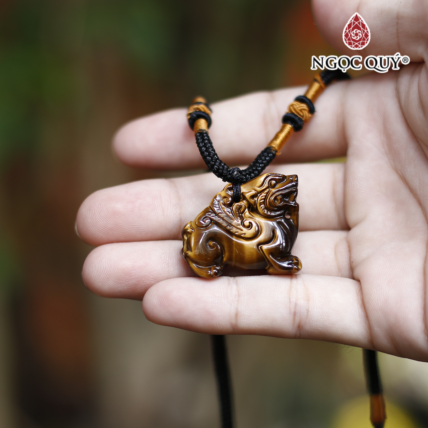 Mặt dây chuyền tỳ hưu thạch anh mắt hổ mệnh thổ, kim - Ngọc Quý Gemstones