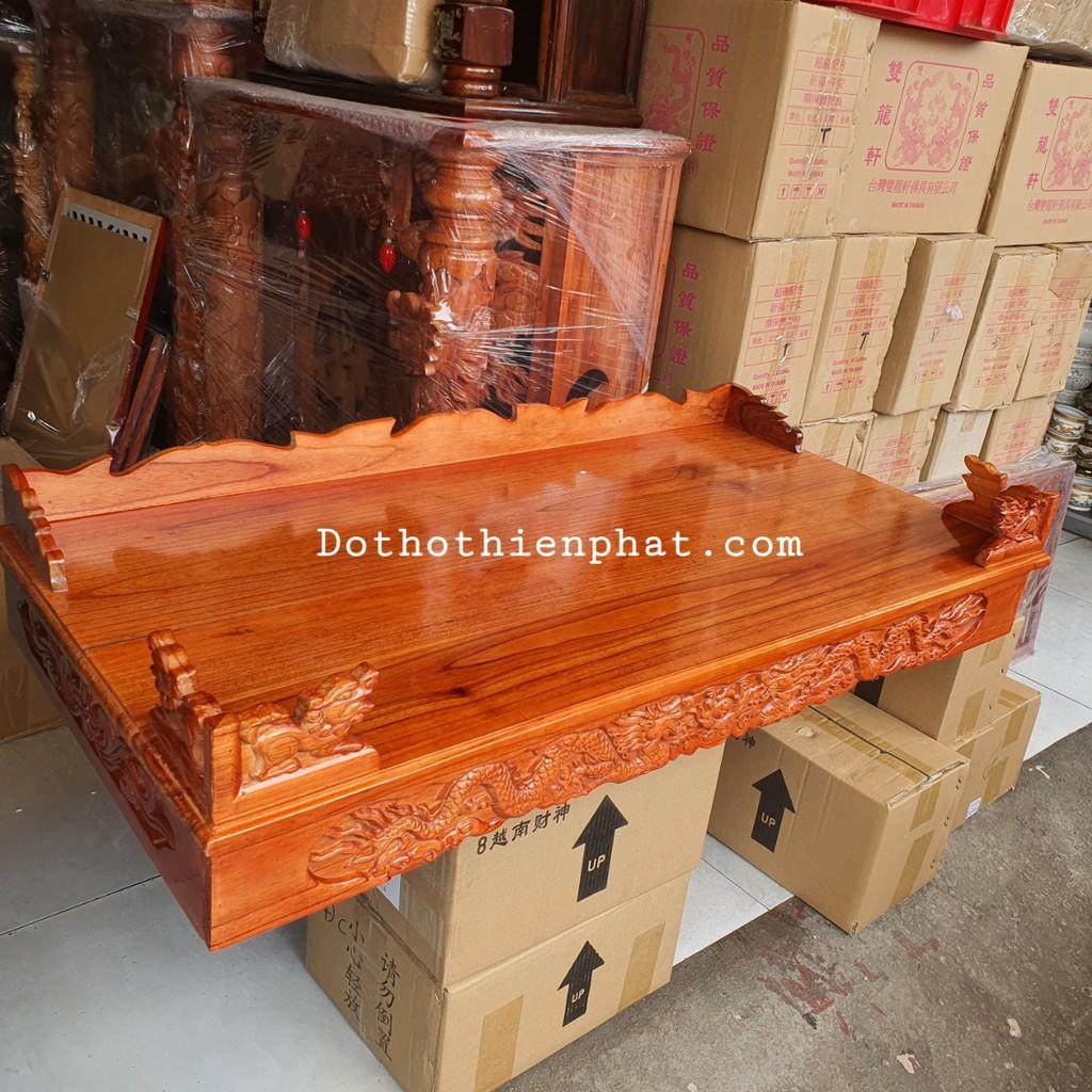 Bàn thờ treo tường gỗ xoan màu đỏ ngang 107cm đế chạm rồng gồm 1 bộ ke rất đẹp
