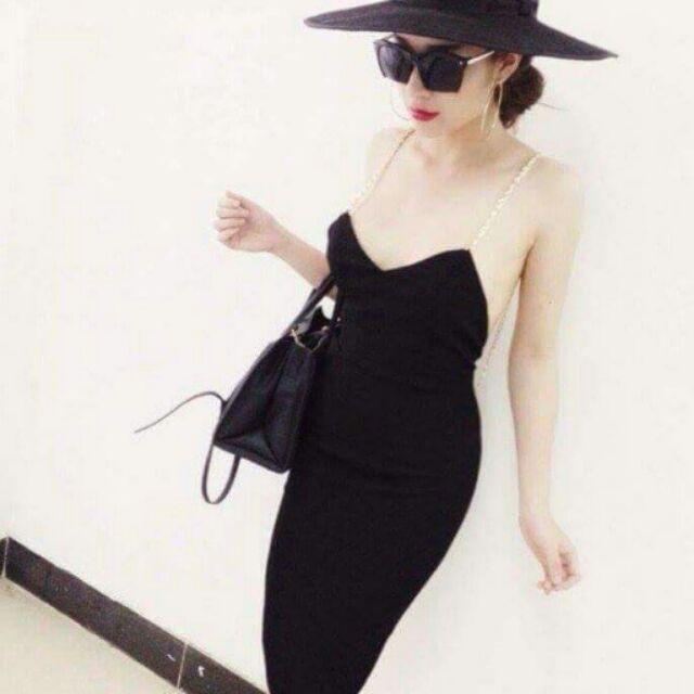 Đầm hở lưng dây xích