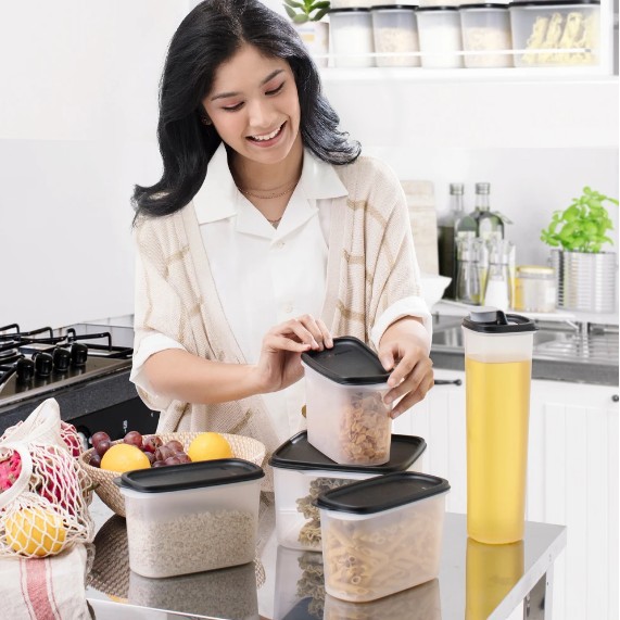 Bộ hộp kệ bếp bảo quản thực phẩm Urban Kitchen Set Tupperware