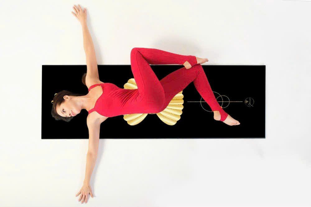 Thảm tập yoga chính hãng Yvonne, Sticky Venus (TẶNG KÈM 3 PHẦN QUÀ) dày 4mm bề mặt nhám, siêu bám, chống trơn trượt, ưa mồ hôi