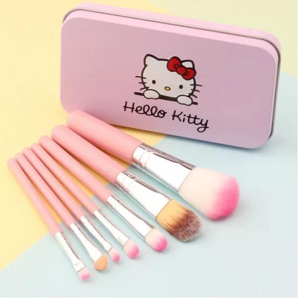 Bộ cọ trang điểm Hello Kitty 7 Món