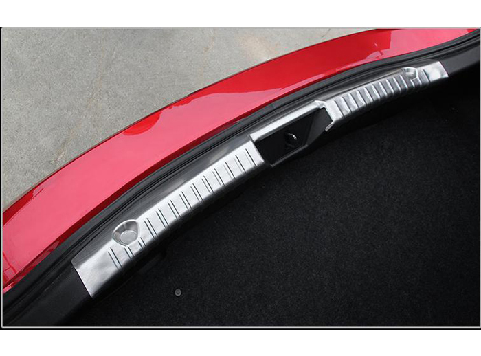 Bộ ốp chống trầy Cốp INOX dành cho xe Mazda 3 2016-2019 - Bên trong