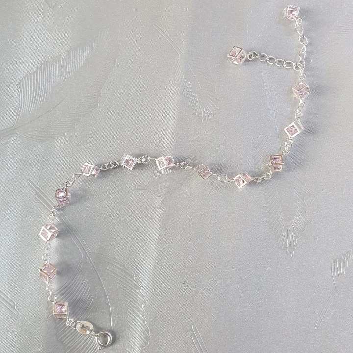 Vòng Tay Lắc Tay Nữ Đính Đá Hộp Lập Phương BẠC HIỂU MINH LTU564