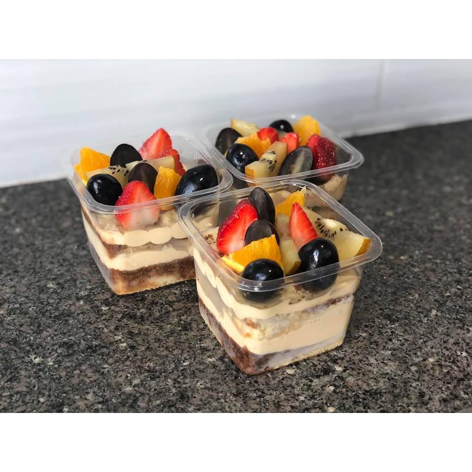 100 Hộp nhựa Vuông trong B10 Hộp đựng bánh tiramisu