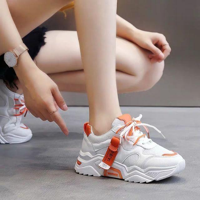 giày sneaker nữ phong cách Hàn Quốc