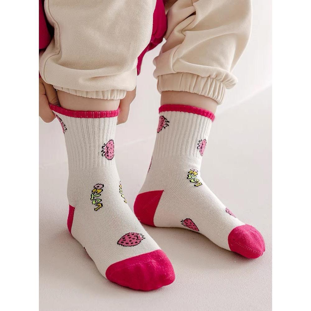 Set 5 Đôi Tất Gấu Dâu Hồng Cổ Cao Cho Các Bé Siêu Hot TE1