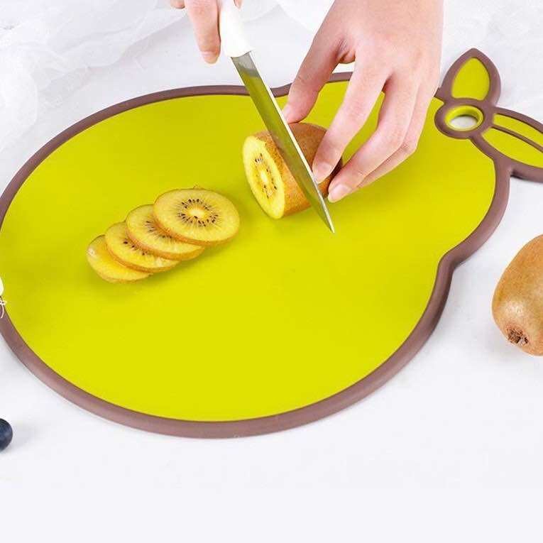 Thớt nhựa kháng khuẩn Lock&Lock CSC551 nhiều màu, Hàng chính hãng, màu sắc đa dạng, viền silicone chống trượt - JoyMall