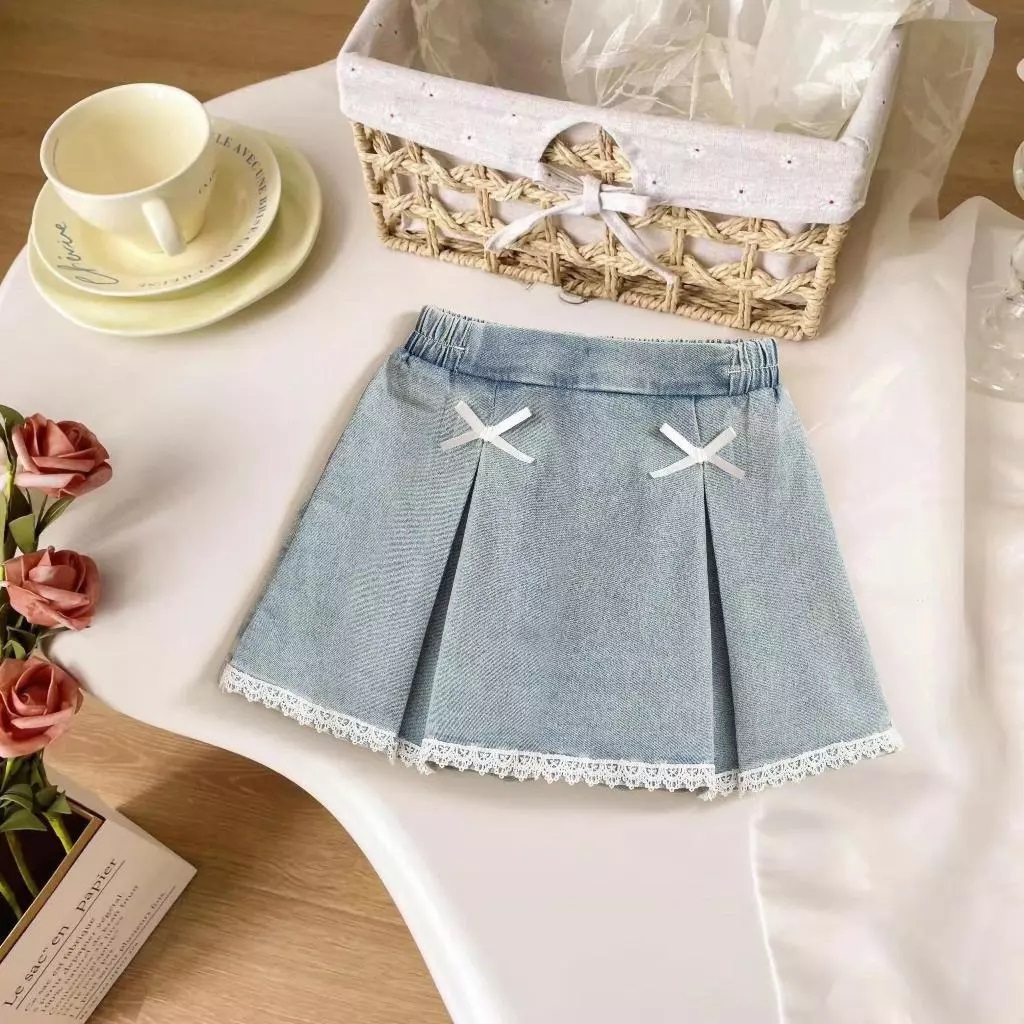 Quần Giả Váy Jean Bé Gái Xếp Ly Đính 2 Nơ Viền Ren Dễ Thương 12-45kg Dành Cho Bé Gái