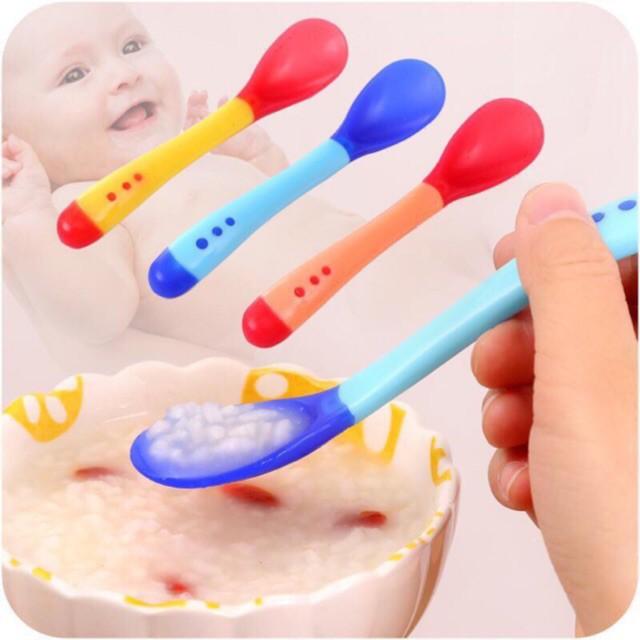 Muỗng Ăn Dặm Báo Nóng Silicone