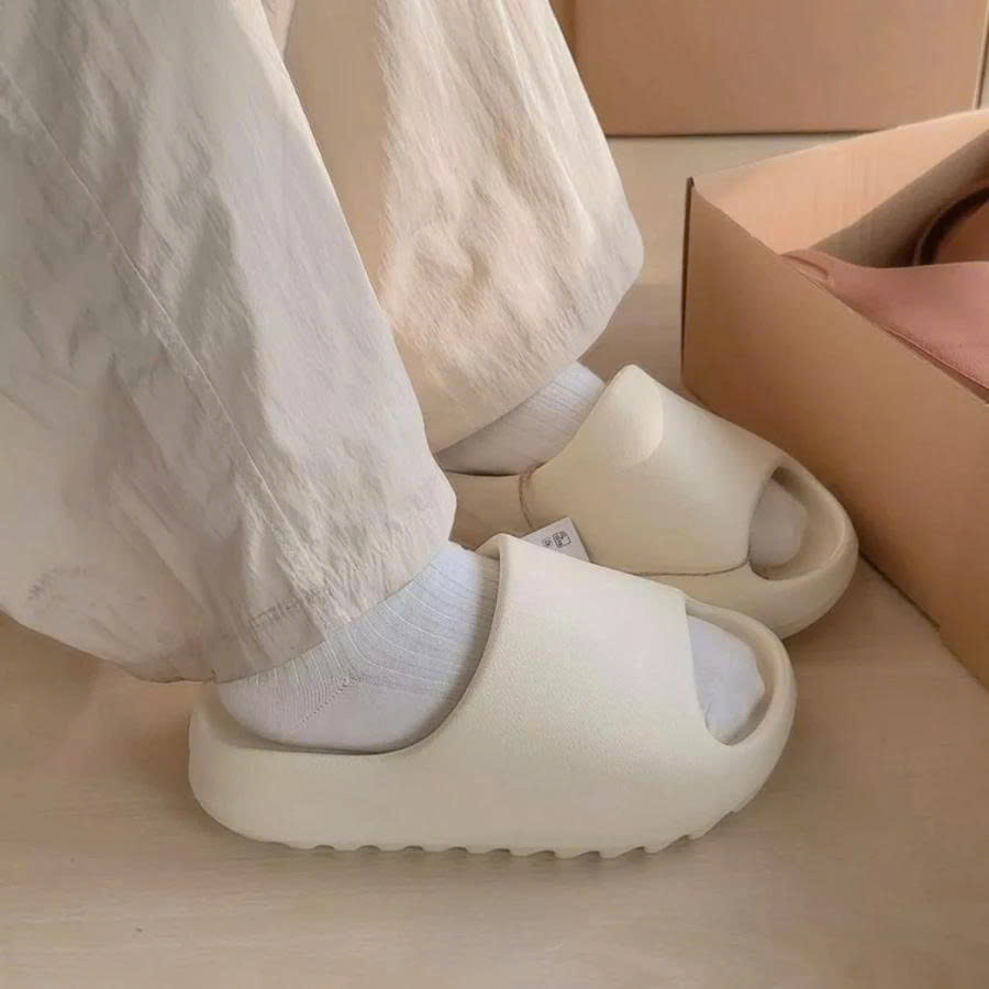 Dép Bánh Mì Nhám Nam Nữ Đúc Nguyên khối Cao 4 cm