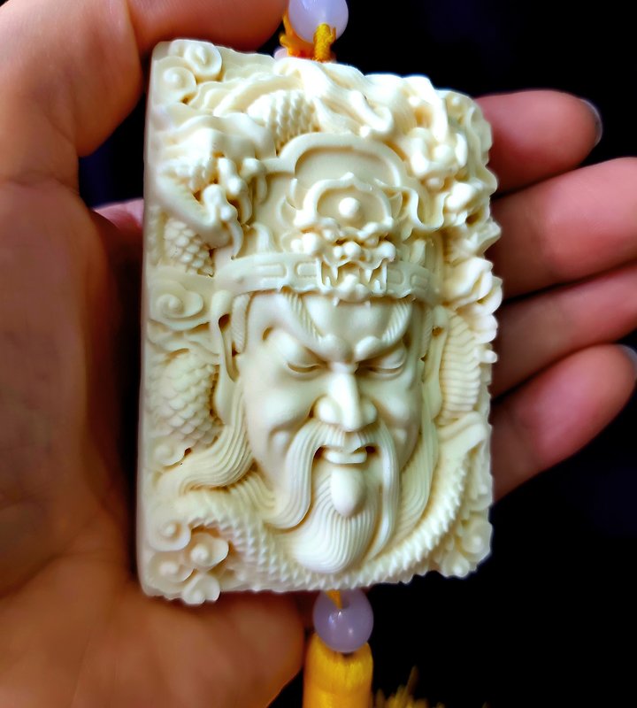 Dây treo phong thủy Quan công bằng Hạt Tagua - MV01