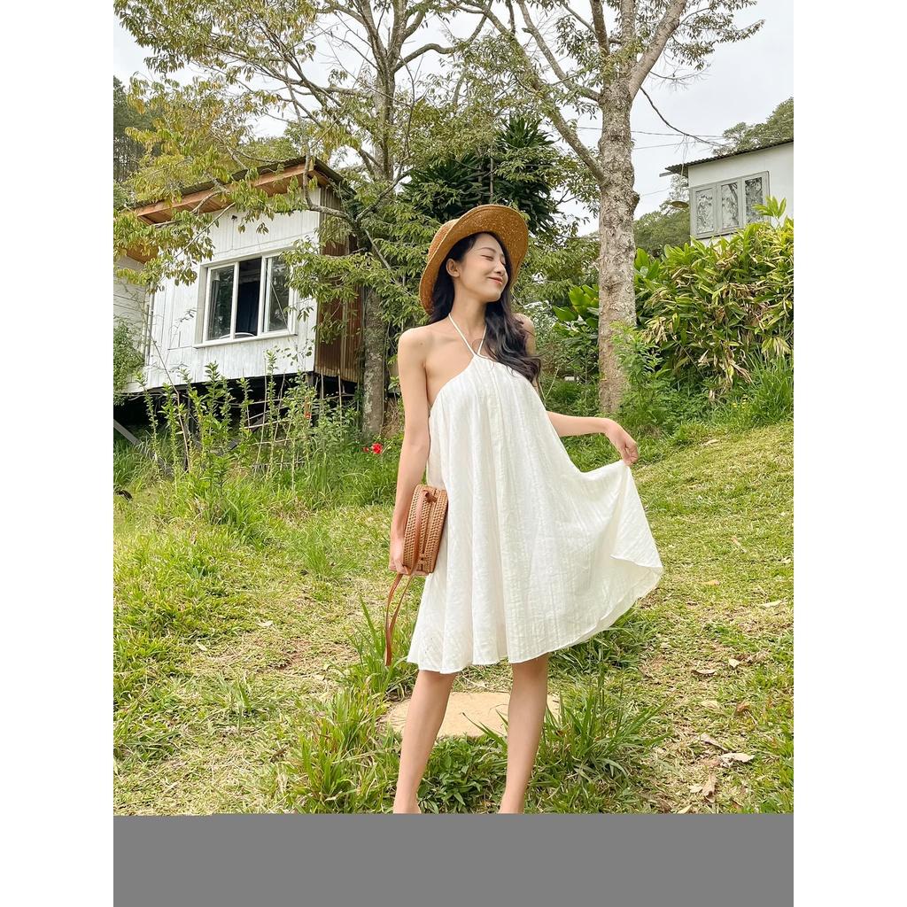 Đầm cổ yếm, chất cotton thô hai lớp, thích hợp đi biển và dạo phố