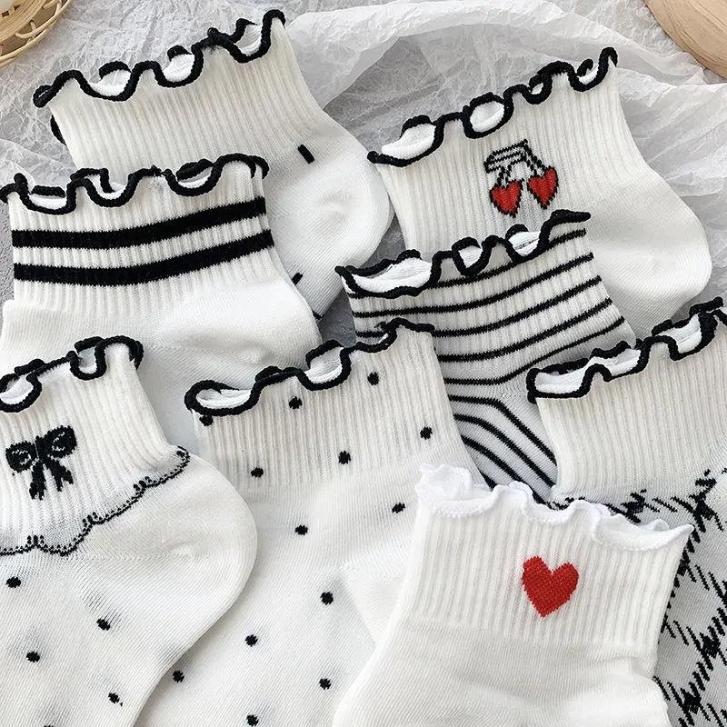 Tất vớ trắng nữ cổ cao chất liệu vải Hàn co giãn bốn chiều phong cách Vintage Hàn Quốc