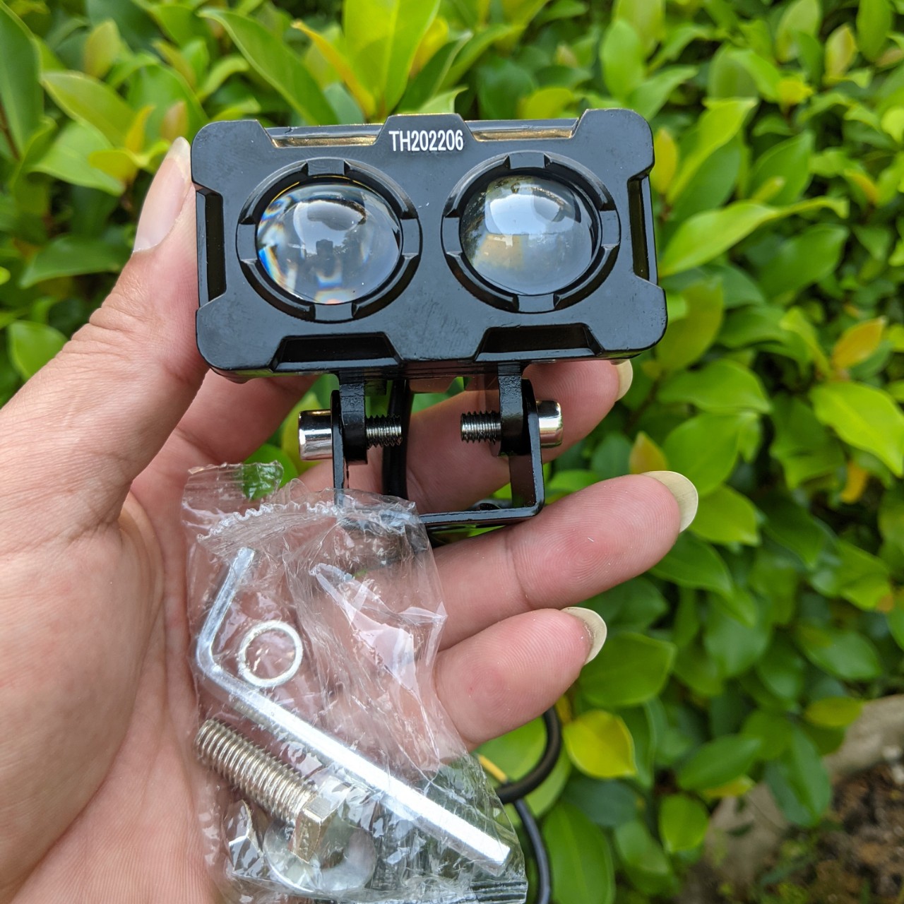 Đèn X25 Pro trợ sáng xe máy ô tô 45W 2 mắt led siêu sáng cốt vàng pha trắng cho khách víp, phụ kiện xe máy