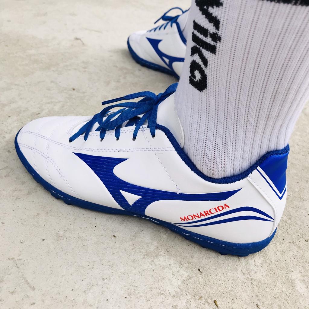 Mẫu giày đá banh thể thao Hot chưa từng Hot