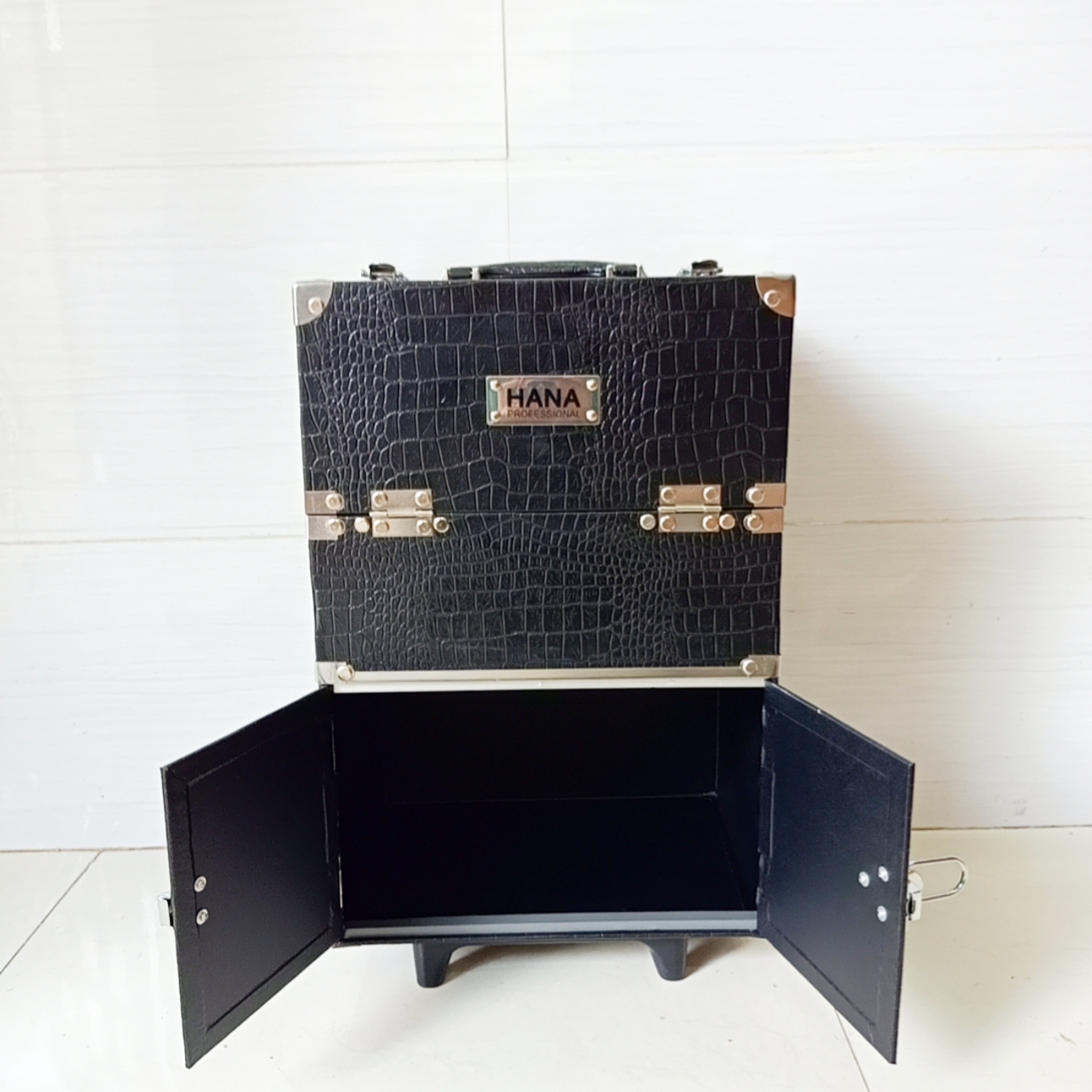 Hàng cao cấp loại 1 - Cốp vali kéo viền cạnh inox, nhiều ngăn đựng mỹ phẩm, dụng cụ phun xăm, nối mi, nail, máy hơ gel t