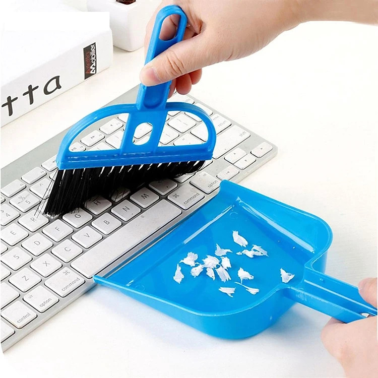 Dụng cụ vệ sinh nhà cửa thông minh 2 trong 1, chổi quét dọn mini kèm đồ hốt rác giúp dọn sạch bụi bám trên máy tính, góc tủ, cửa sổ,... GROFA- giao màu ngẫu nhiên