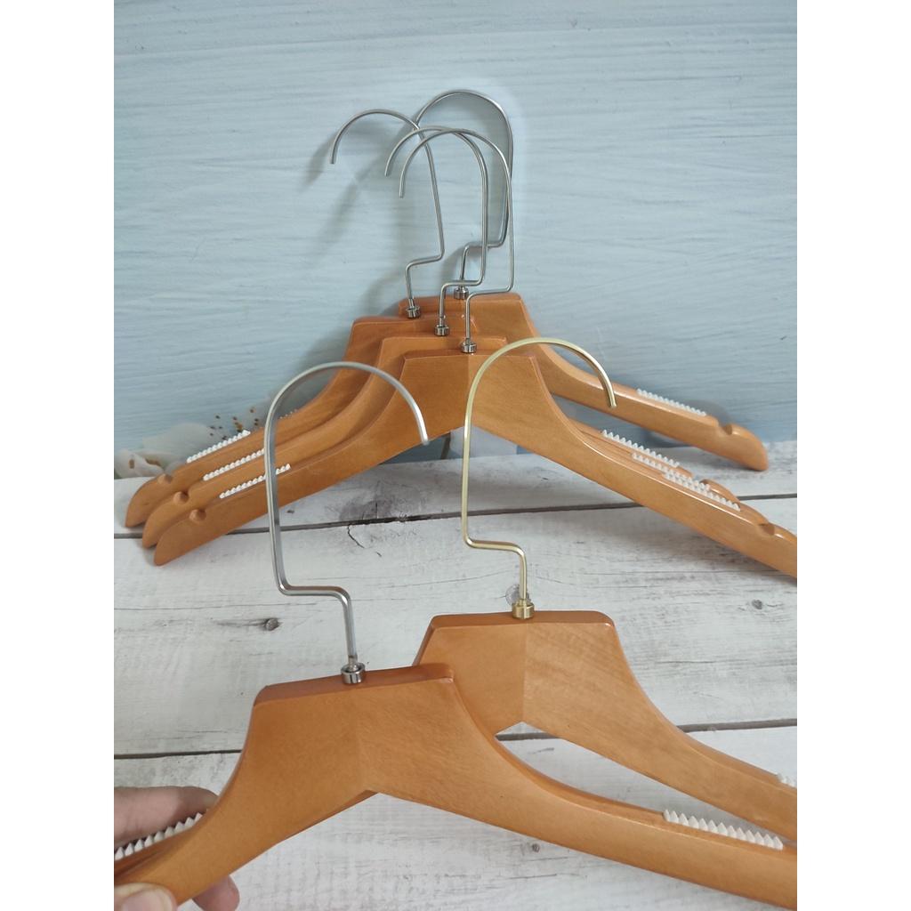 Combo 10 móc gỗ nam cổ bằng vai đệm, móc gỗ nam bằng đệm,có rãnh chống tuột,mắc treo quần áo nam bằng gỗ có đệm