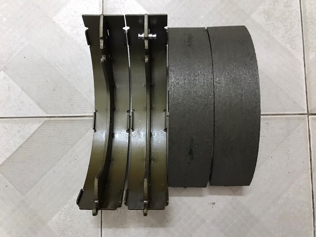 Má phanh sau guốc Dongben T30