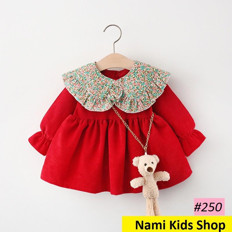 Váy dài tay nhung tăm cổ hoa + gấu bông đeo chéo hàng Quảng Châu cao cấp cho bé